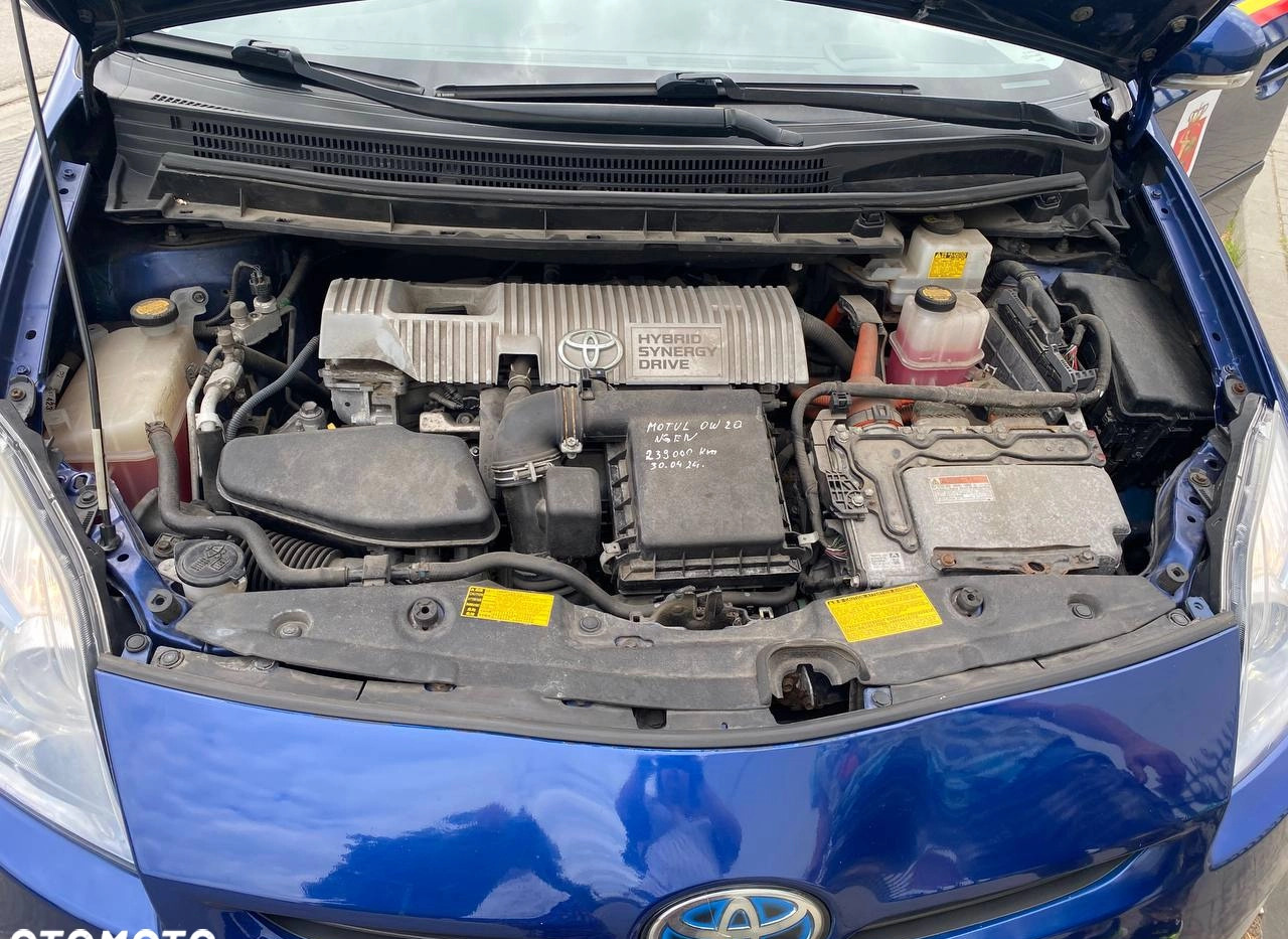 Toyota Prius cena 41000 przebieg: 241000, rok produkcji 2011 z Radzymin małe 92